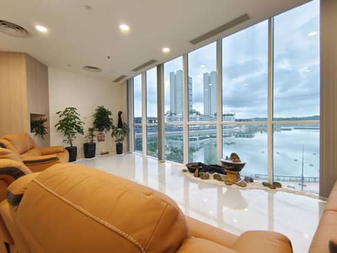 Slider image (1) Vanfo Hino Clinic